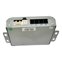 Toyota Tarago GLI Rear Park Assist Glacier White 040 from 05/2016