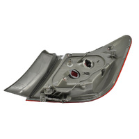 Toyota Aurion Left Hand Tail Light Lamp Lens & Body 02/2012 - 05/2016