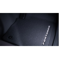 Toyota Fortuner Auto Front Carpet Floor Mats 08/2015 - Current image