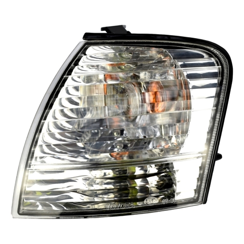 Toyota Left Front Turn Signal Lamp Assembly TO81520YF010